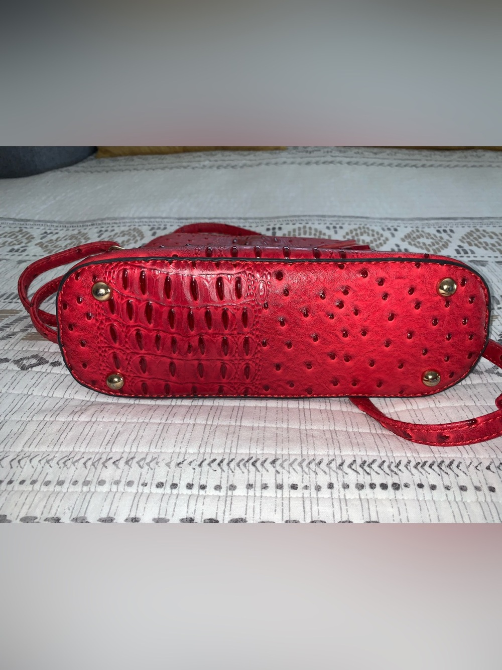 Chic Red Embossed Tassel Crossbody Bag - Picture 6 of 11